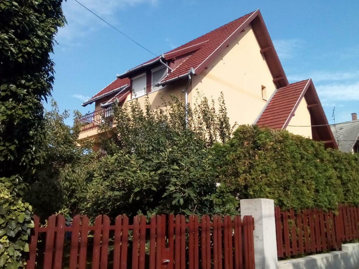 מלון באלאטונפורד Kata Vendeghaz מראה חיצוני תמונה